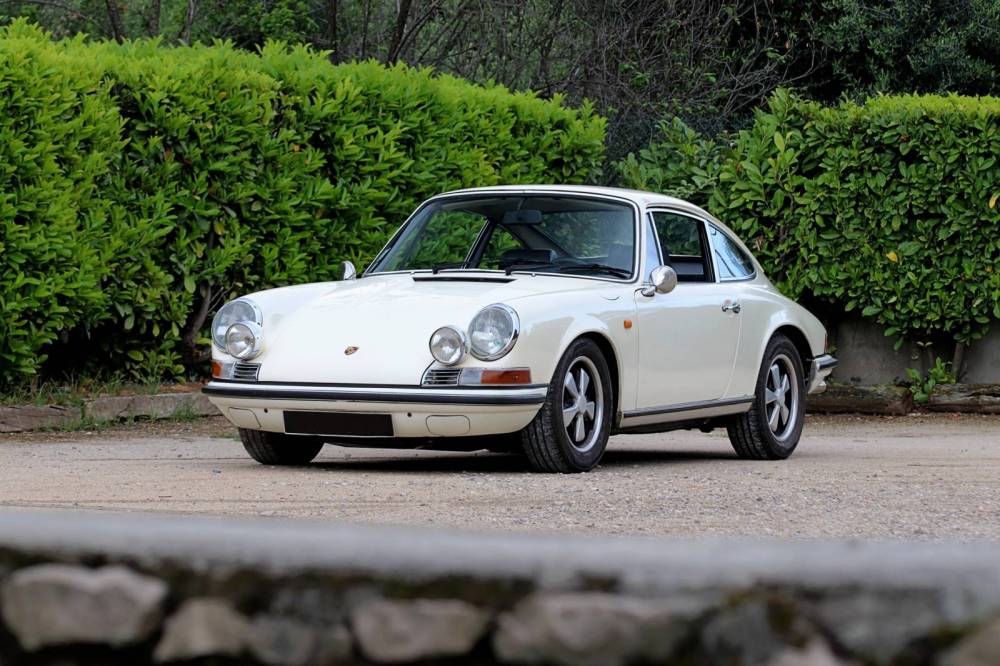 PORSCHE 911