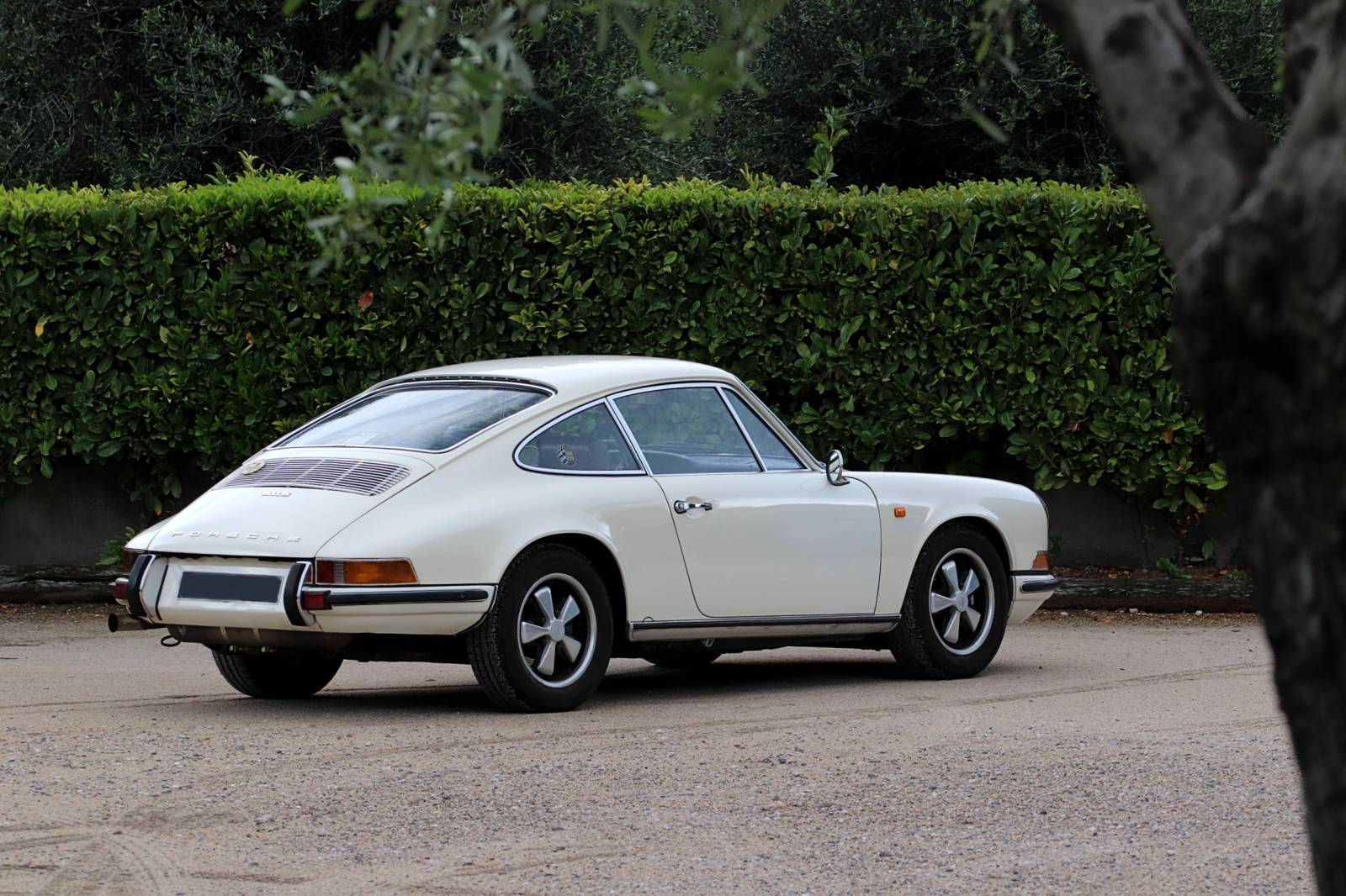 PORSCHE 911