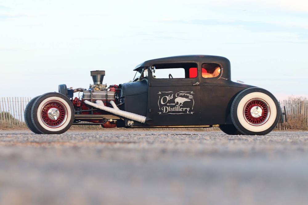 FORD HOT ROD