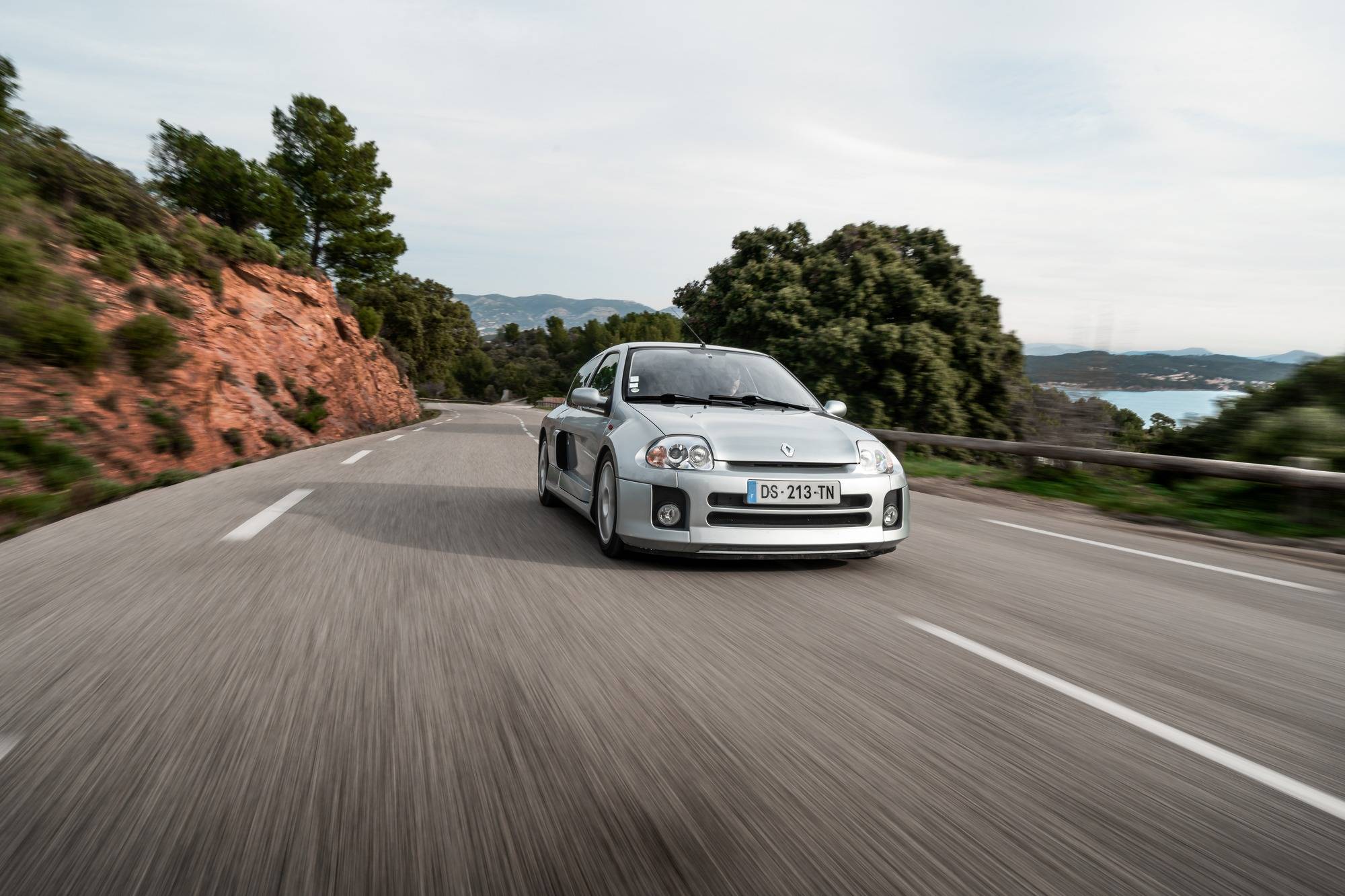 renault_clio_v6_a_vendre_clermont