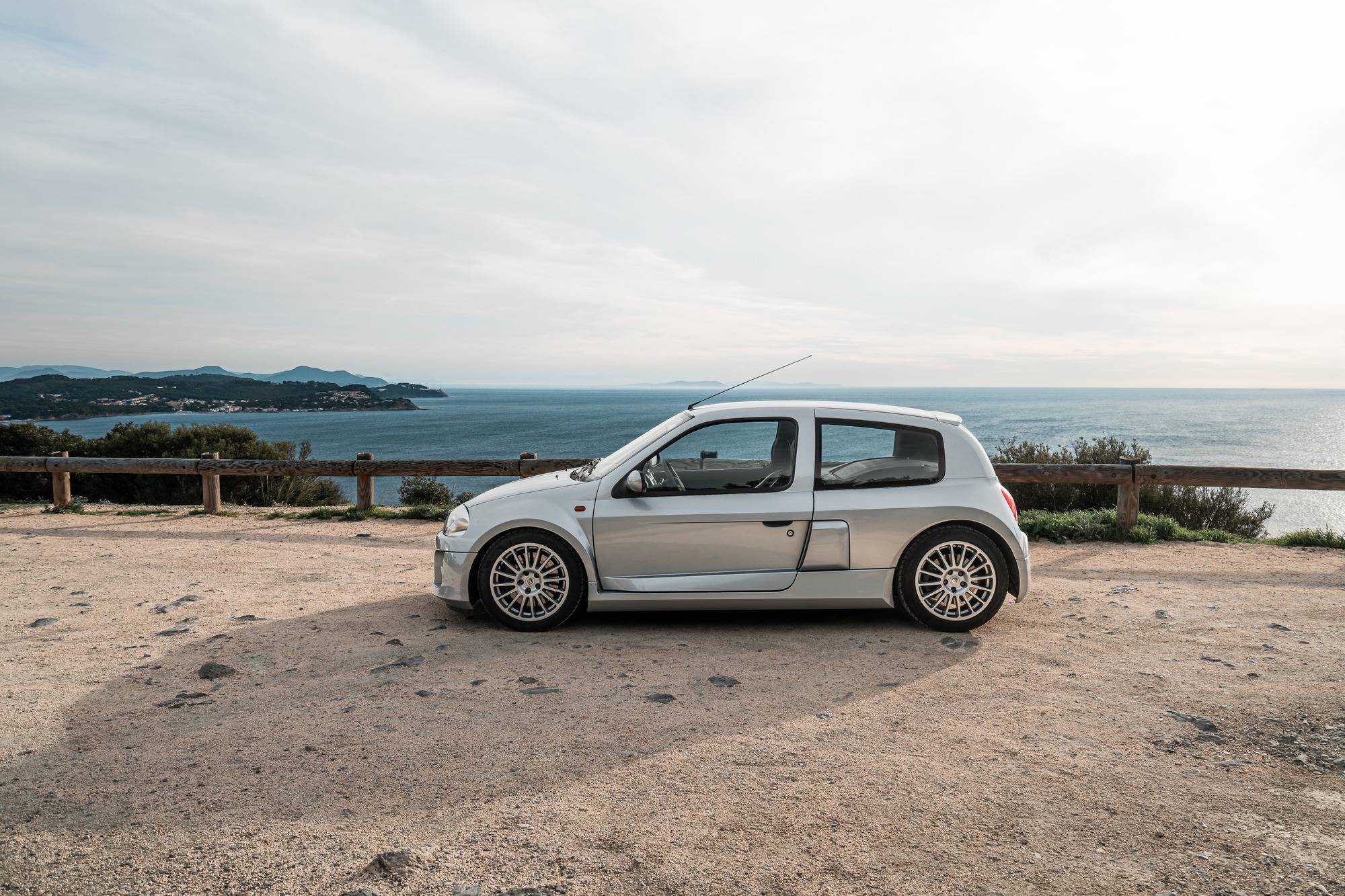 renault_clio_v6_a_vendre_biarritz