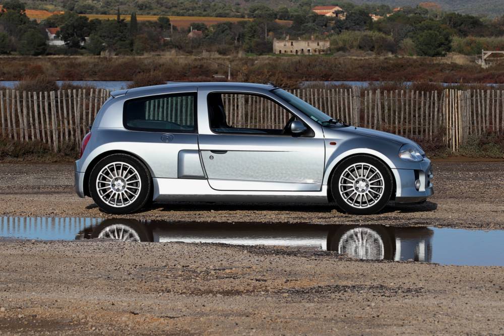 CLIO V6 E VENDRE TOULON