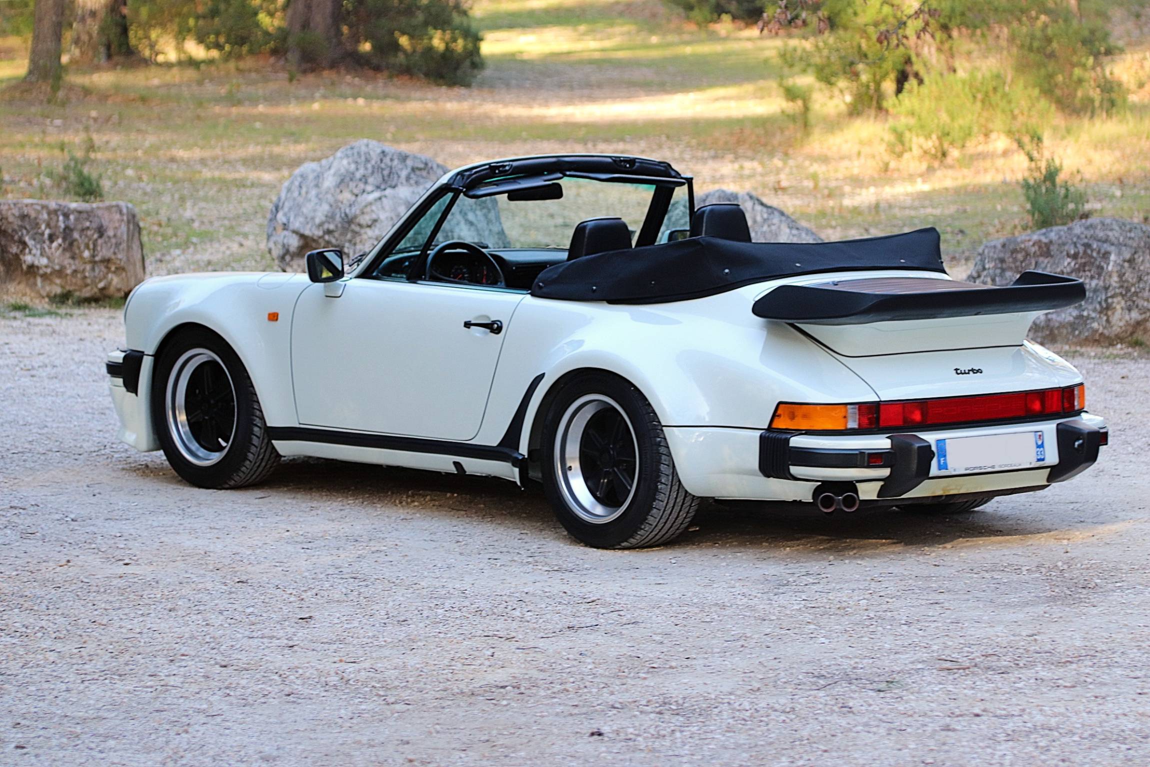 PORSCHE 930 CAB 300 BOITE 5 A VENDRE PARIS