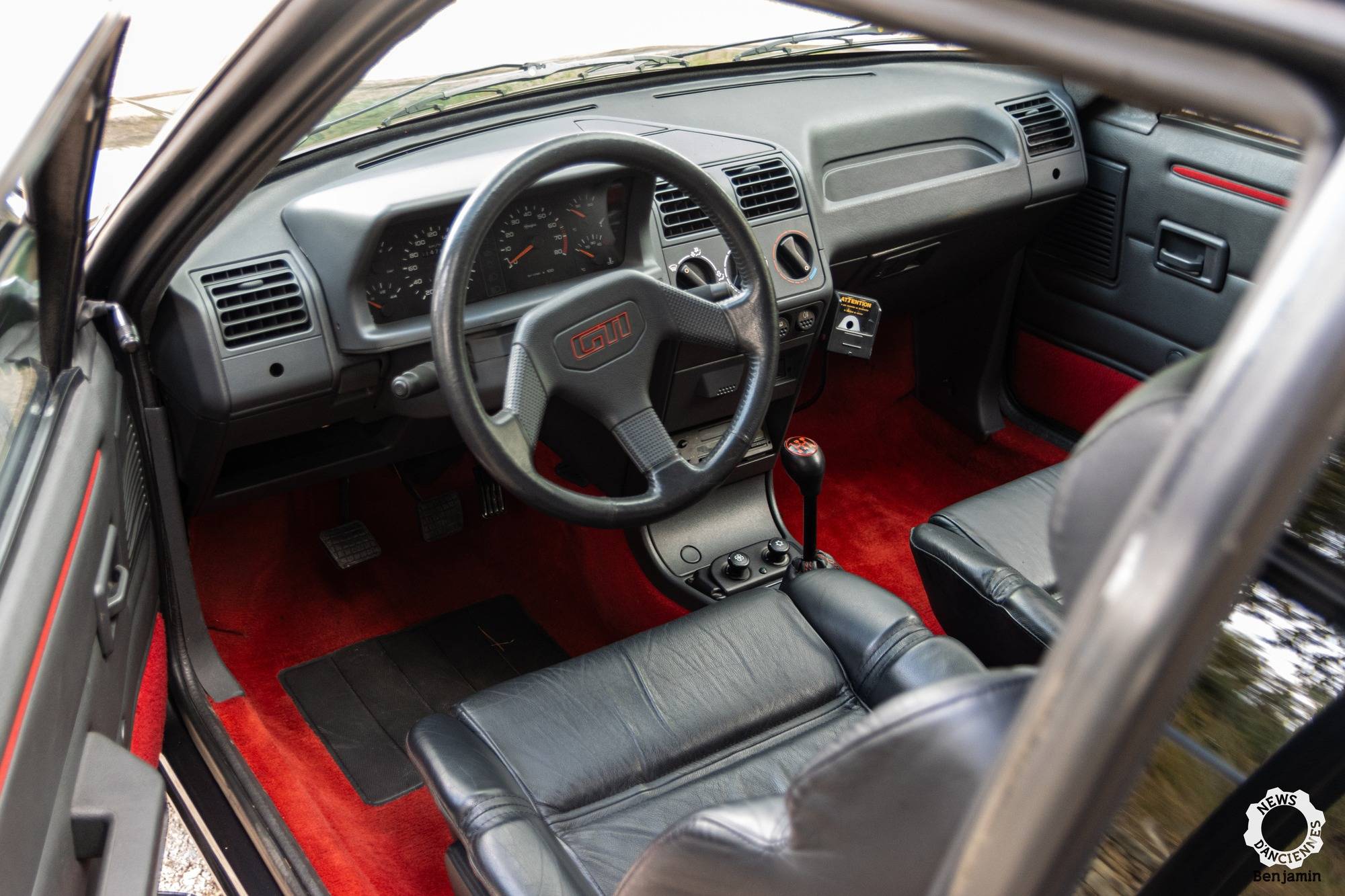 205 GTI Blindée par News d'Anciennes HD-12