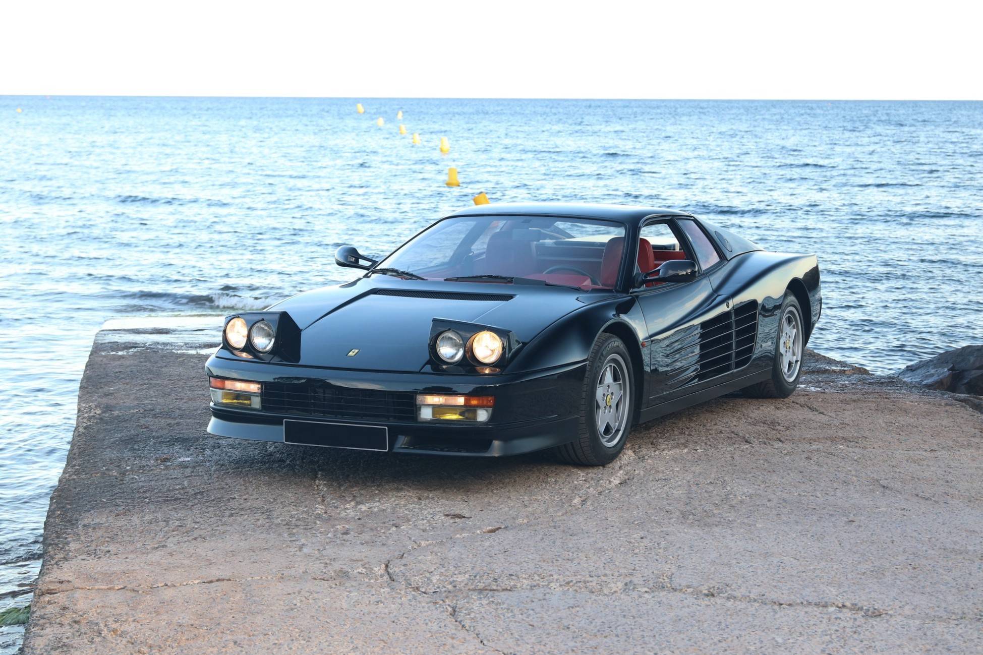 FERRARI TESTAROSSA A VENDRE CANNES