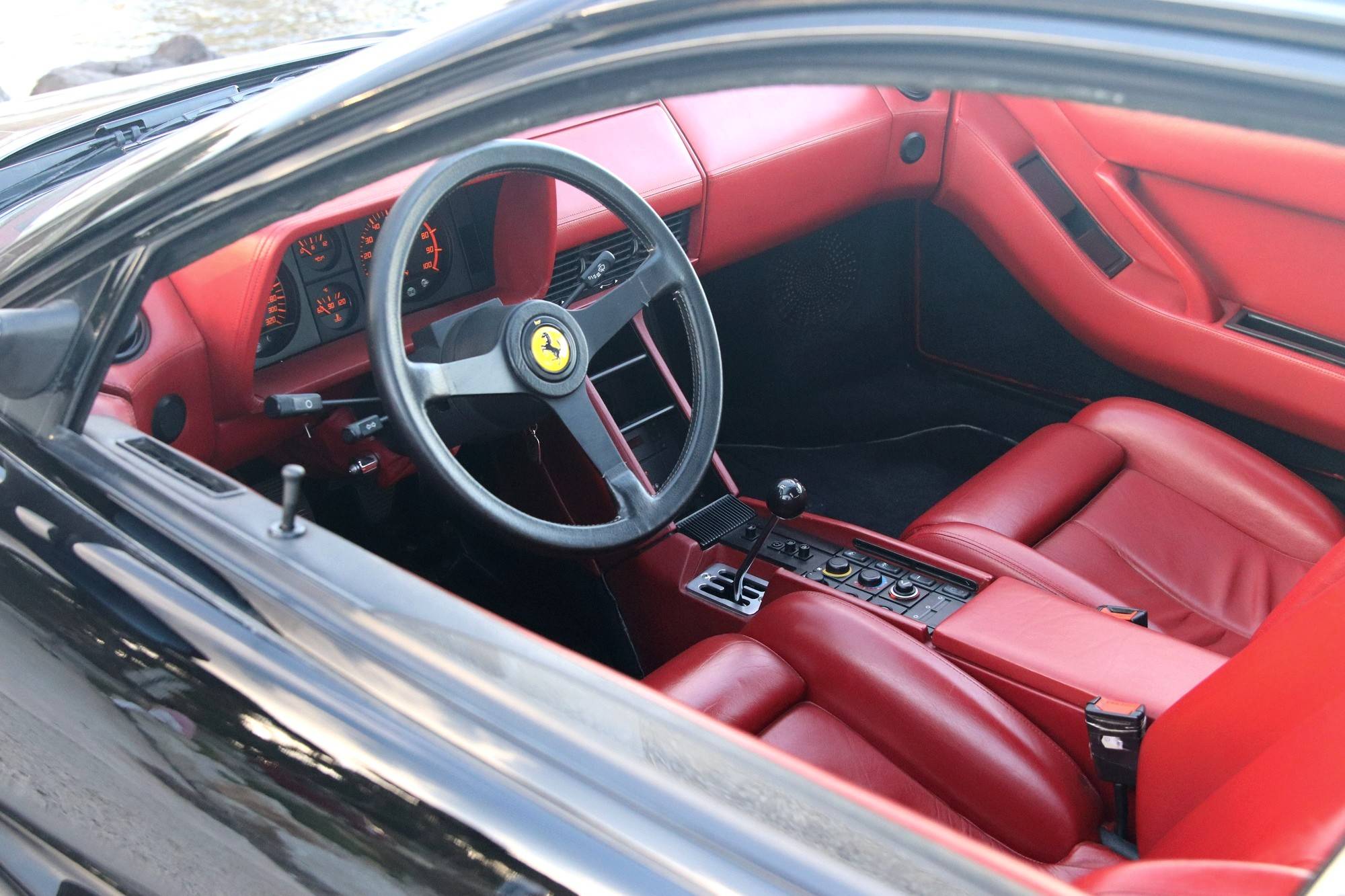 FERRARI TESTAROSSA A VENDRE MARSEILLE
