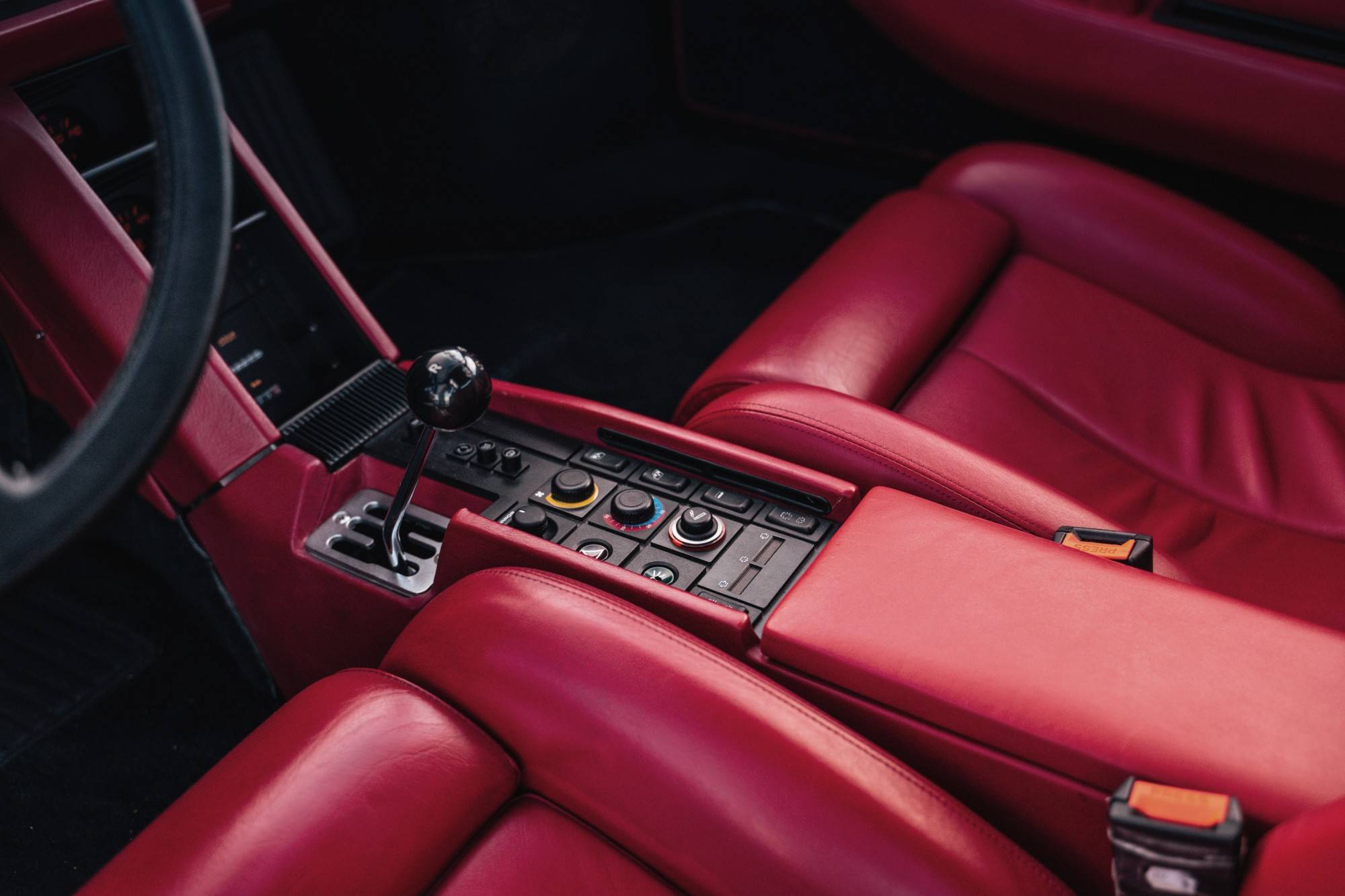 TESTAROSSA NOIR A VENDRE CLERMONT FERRAND
