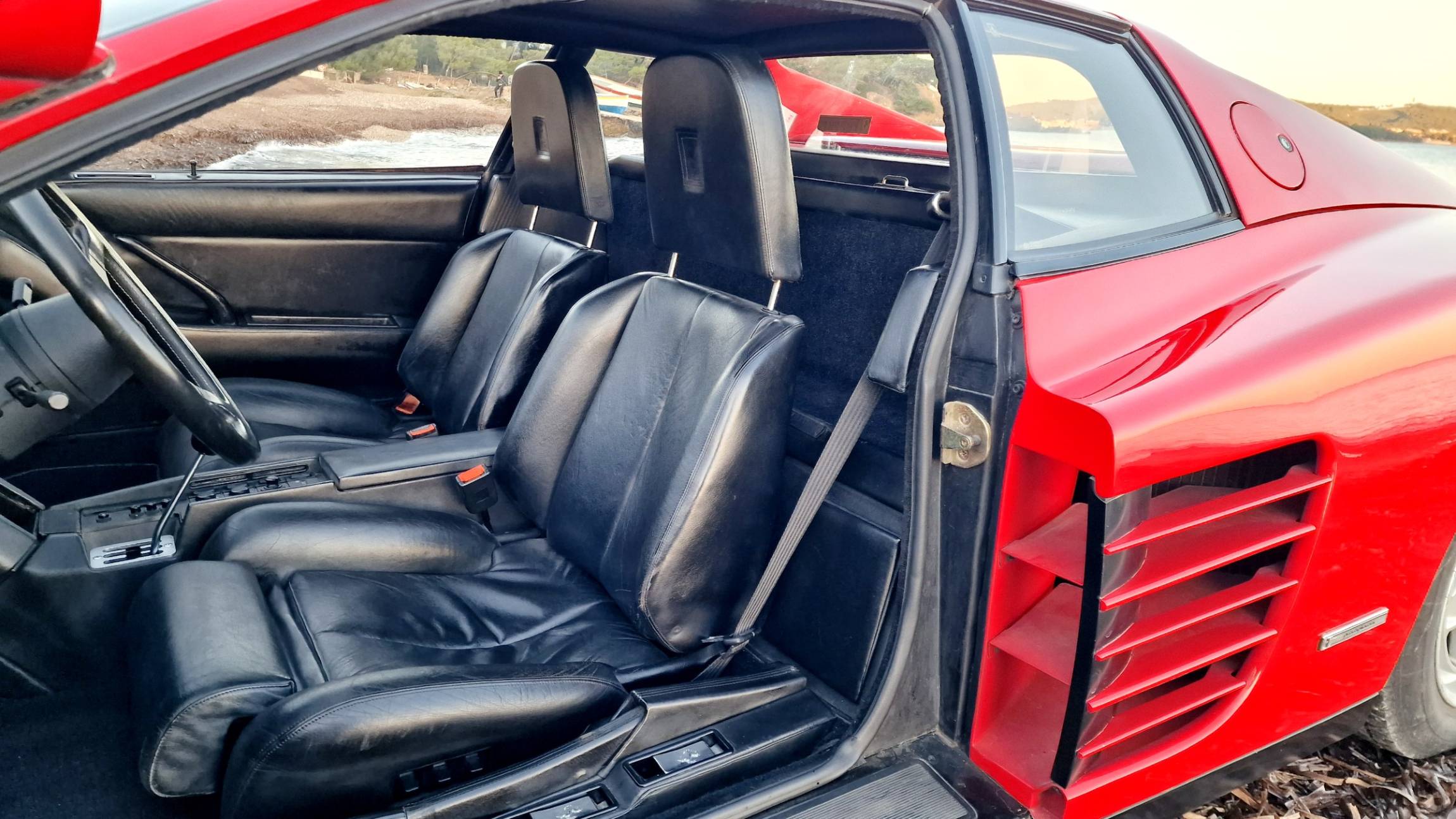 FERRARI TESTAROSSA MONOSPECCHIO A VENDRE AUBAGNE
