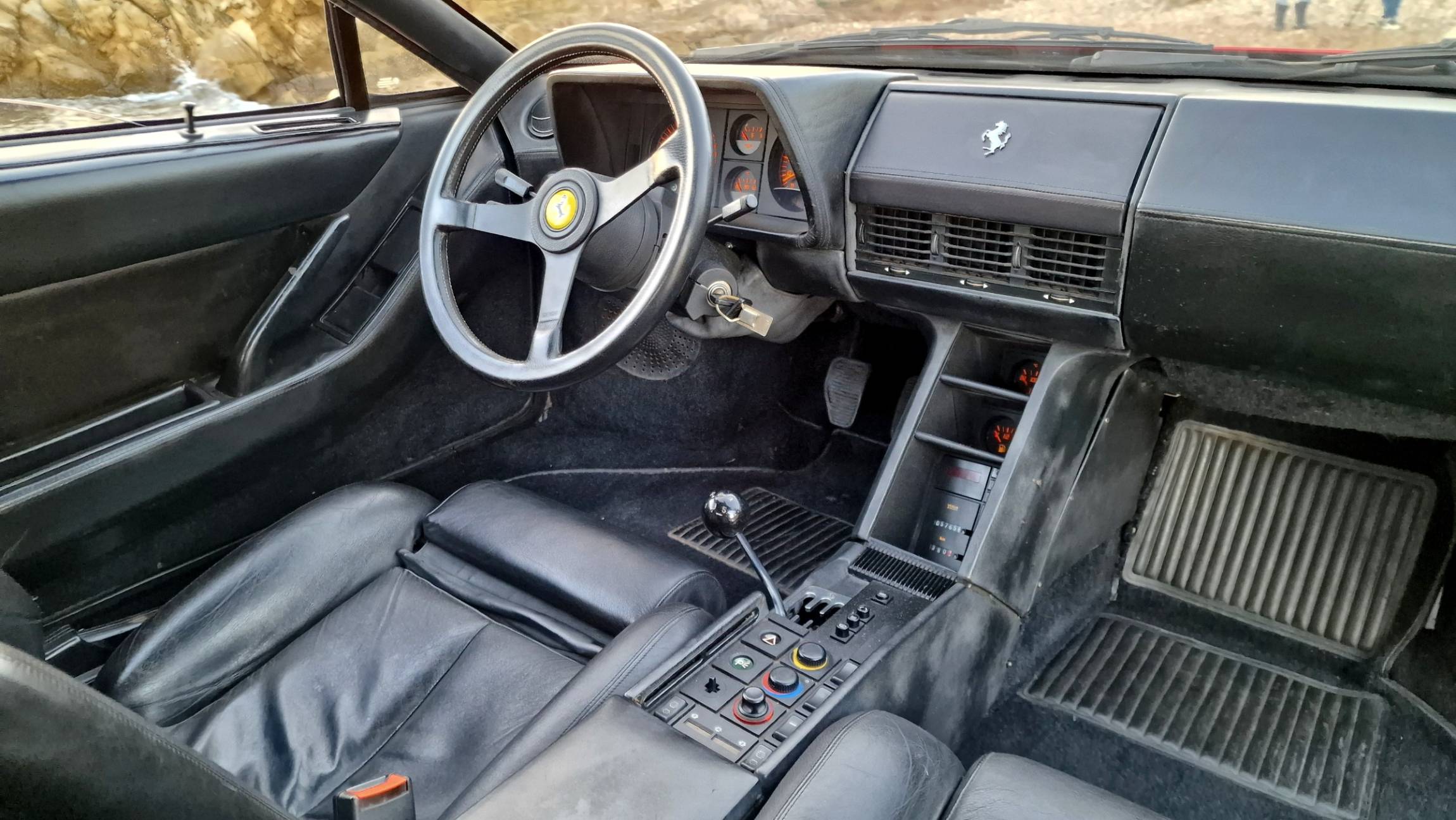 FERRARI TESTAROSSA MONOSPECCHIO A VENDRE ARLES