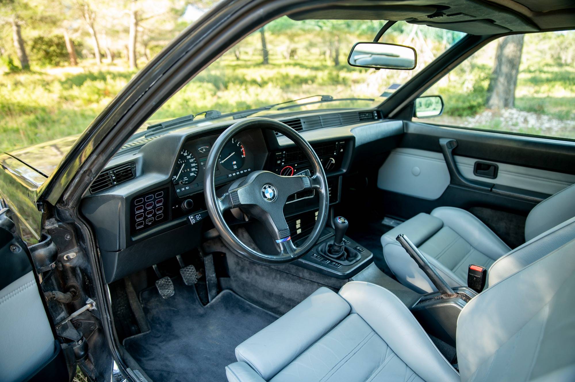 BMW M635CSI A VENDRE MARSEILLE 2