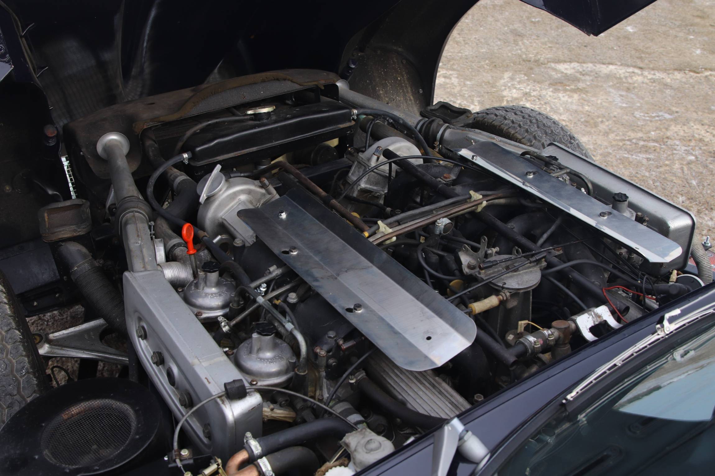 JAGUAR TYPE E V12 BOITE MECA A VENDRE LIMOGES